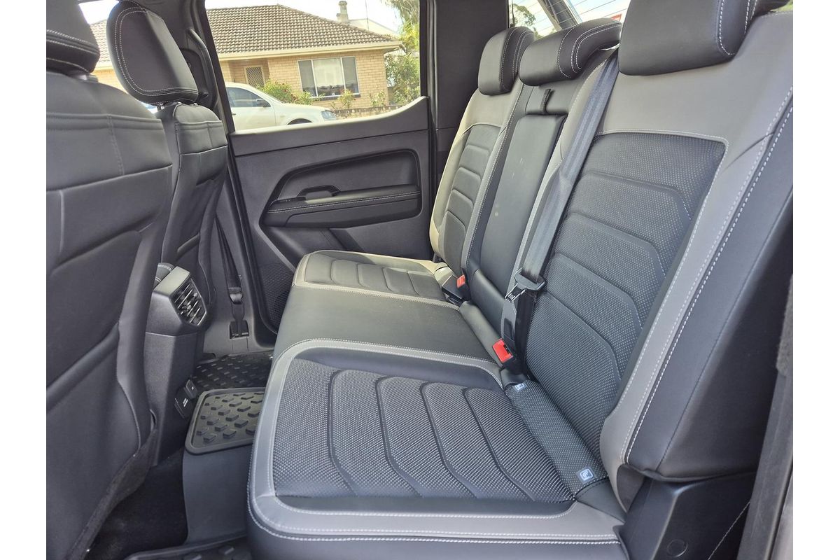 2025 Volkswagen Amarok TDI600 Style NF 4X4 image 13