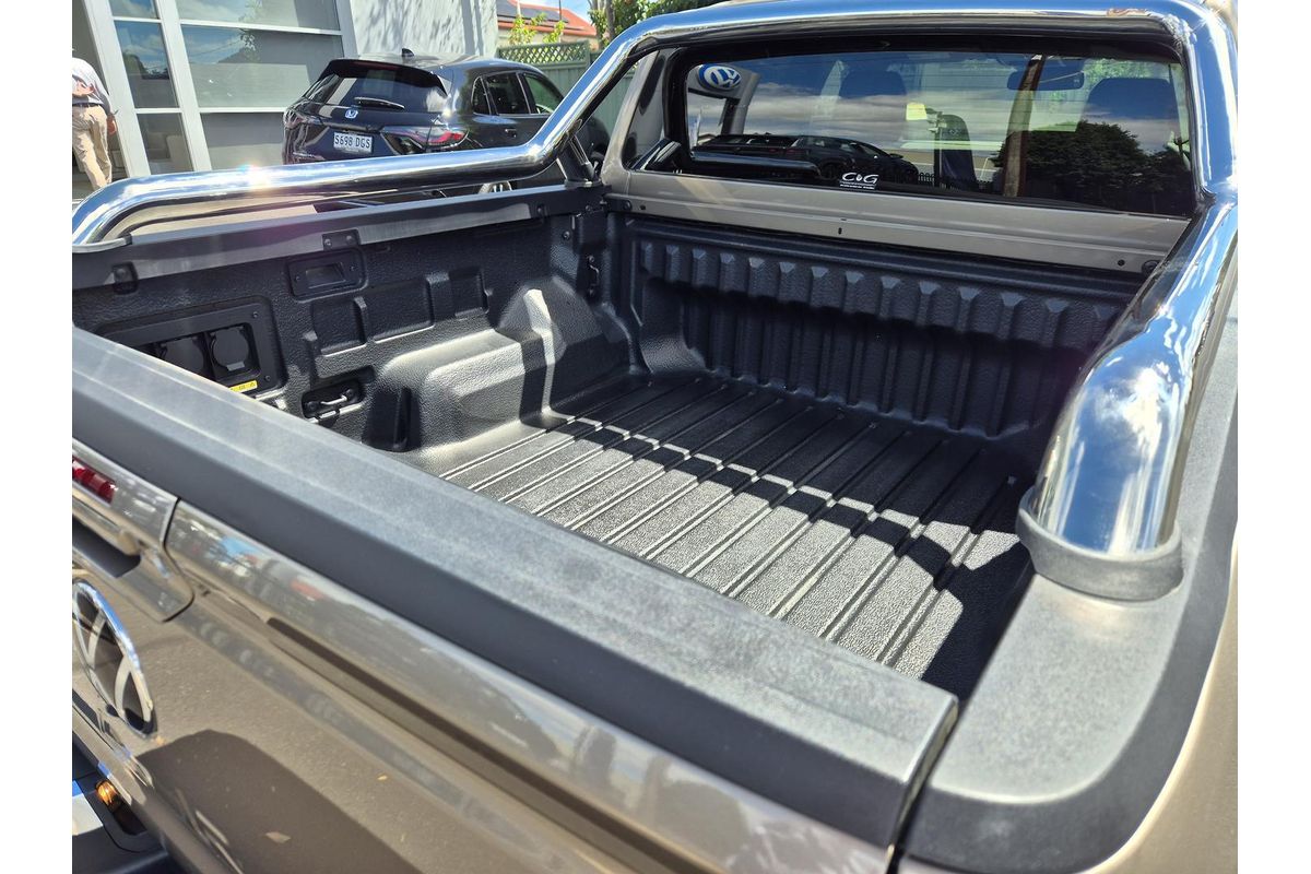 2025 Volkswagen Amarok TDI600 Style NF 4X4 image 16