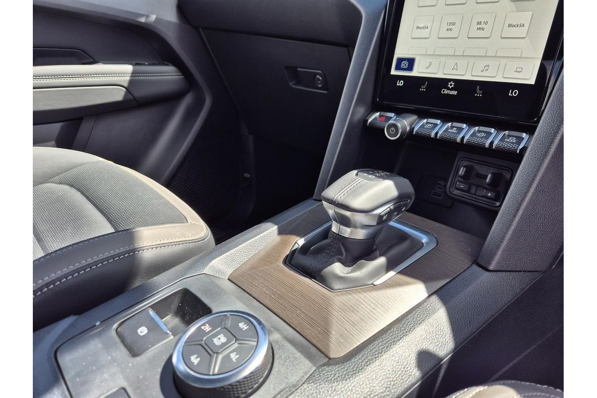 2025 Volkswagen Amarok TDI600 Style NF 4X4 image 19