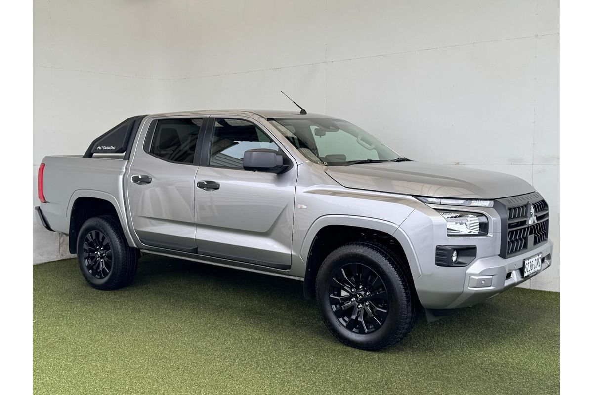 2025 Mitsubishi Triton GLX-R MV 4X4 image 4