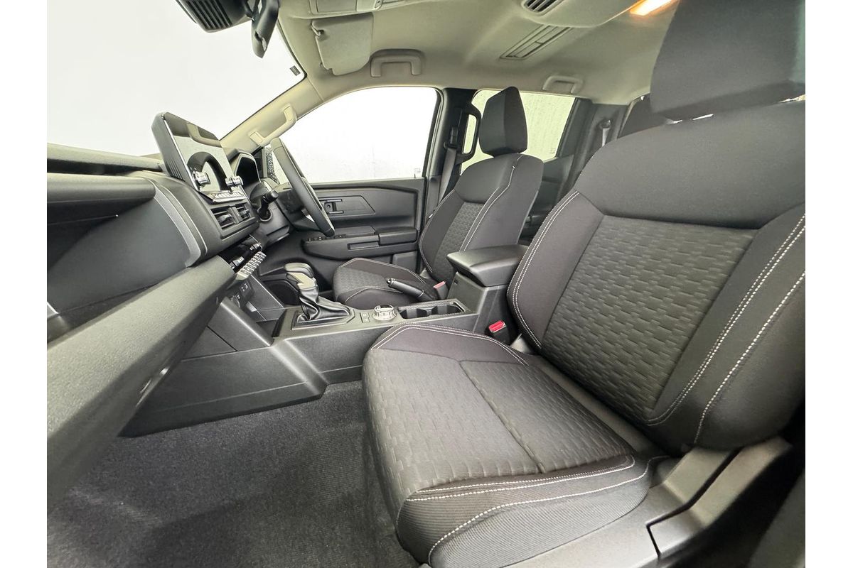 2025 Mitsubishi Triton GLX-R MV 4X4 image 27