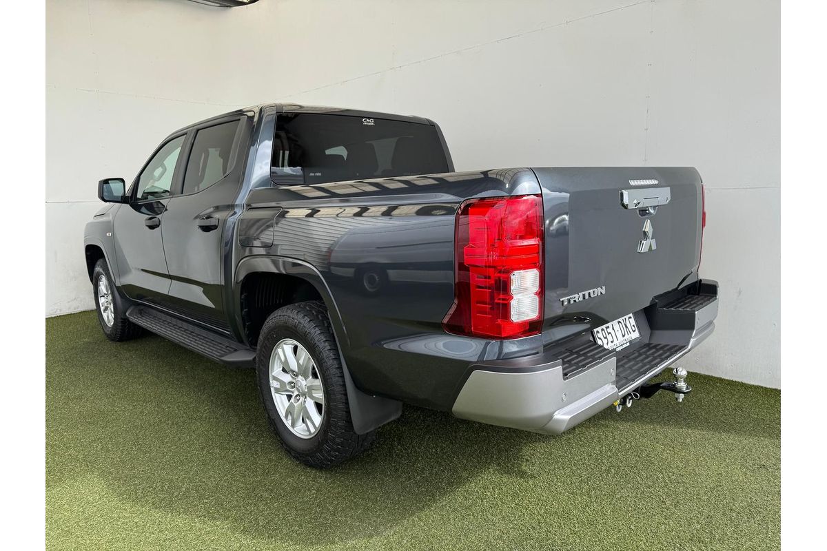 2025 Mitsubishi Triton GLX+ MV 4X4 image 3
