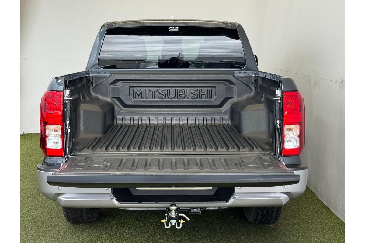 2025 Mitsubishi Triton GLX+ MV 4X4 image 5