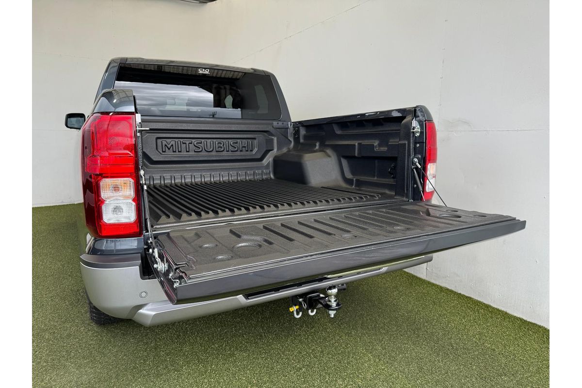 2025 Mitsubishi Triton GLX+ MV 4X4 image 6