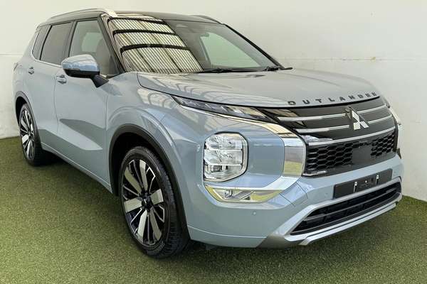 2025 Mitsubishi Outlander Exceed Tourer ZM