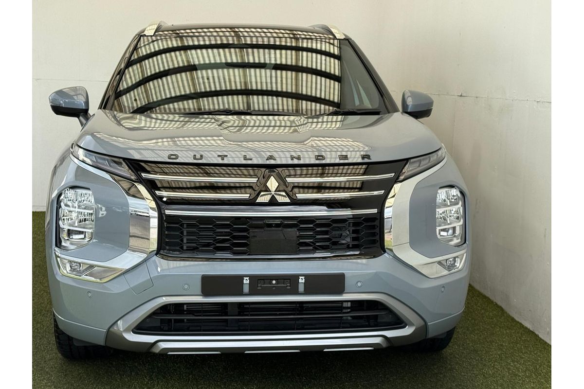 2025 Mitsubishi Outlander Exceed Tourer ZM