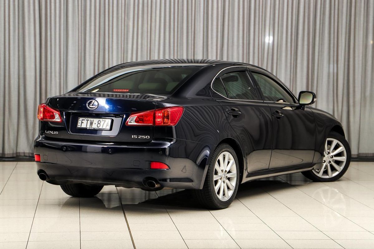 2010 Lexus IS IS250 Sports Luxury GSE20R