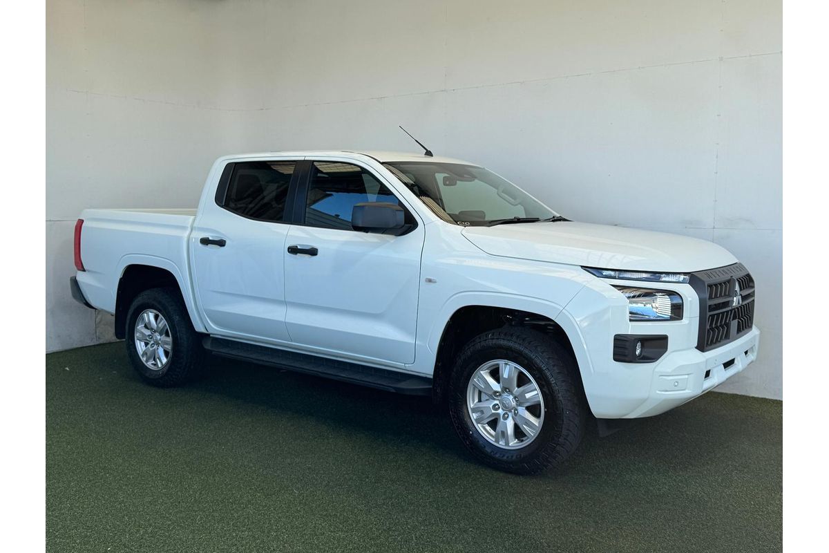 2026 Mitsubishi Triton GLX+ MV 4X4 image 4