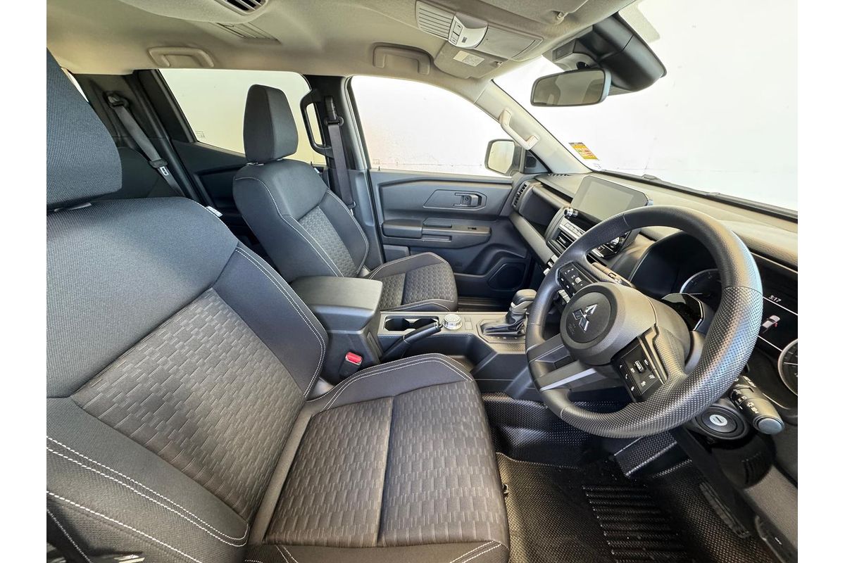 2026 Mitsubishi Triton GLX+ MV 4X4 image 12