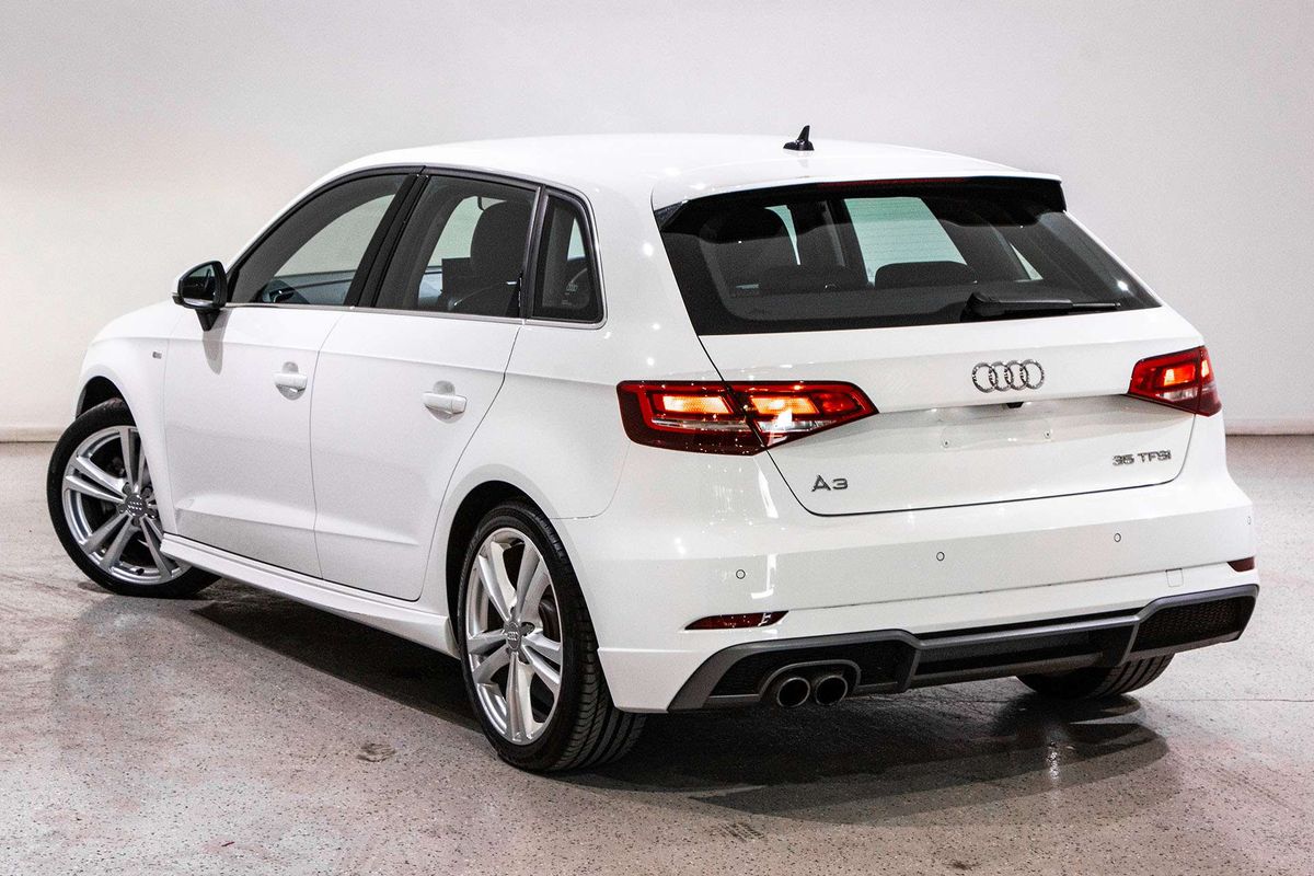 2020 Audi A3 35 TFSI S line plus 8V