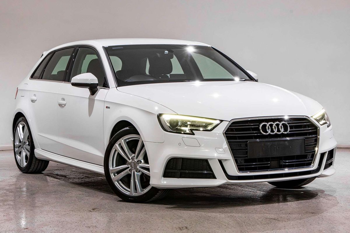 2020 Audi A3 35 TFSI S line plus 8V