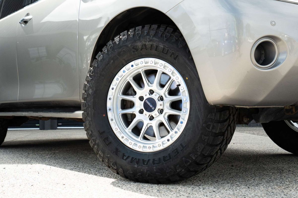 2014 Nissan Patrol ST-L Y62