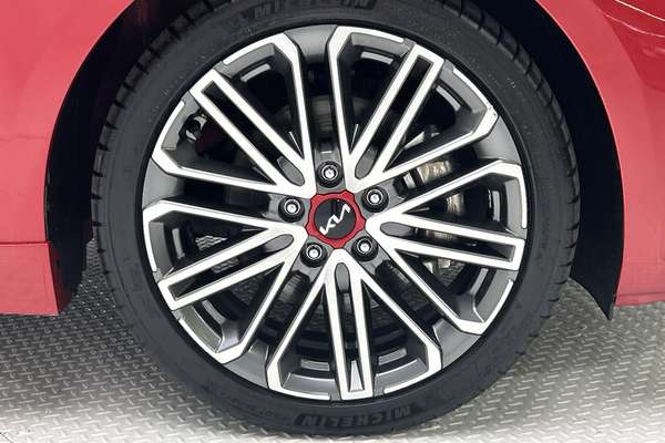 2024 Kia Cerato GT BD thumb-9