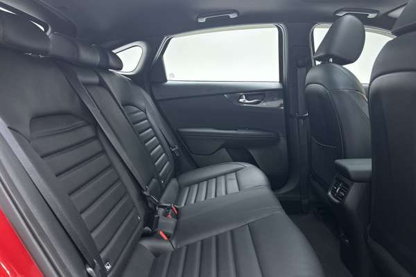2024 Kia Cerato GT BD thumb-11