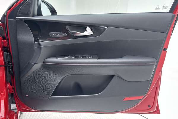 2024 Kia Cerato GT BD thumb-18