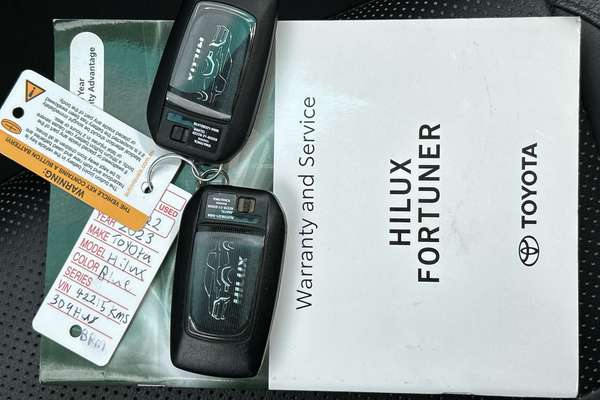 2023 Toyota Hilux Rogue GUN126R 4X4 thumb-22
