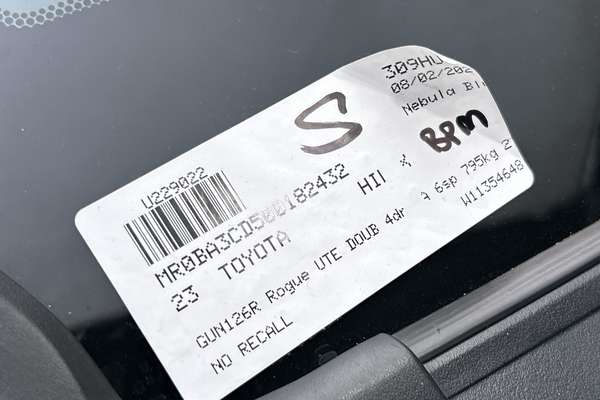 2023 Toyota Hilux Rogue GUN126R 4X4 thumb-23