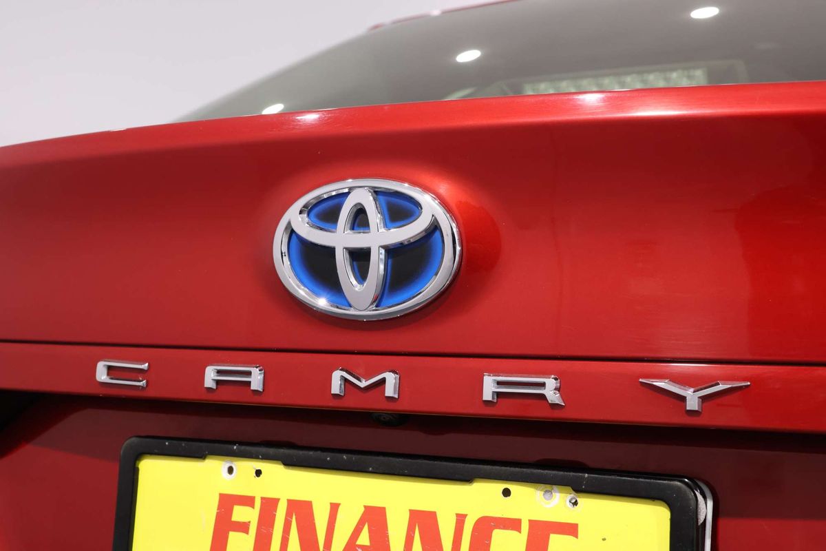 2022 Toyota Camry Ascent AXVH70R