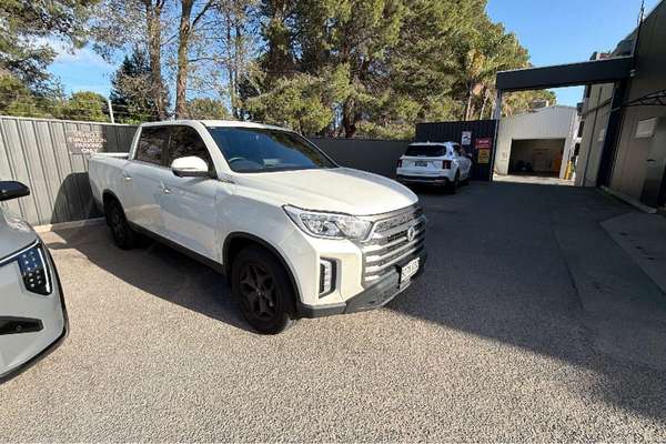 2024 KGM Musso Ultimate Q261 4X4 LWB thumb-0
