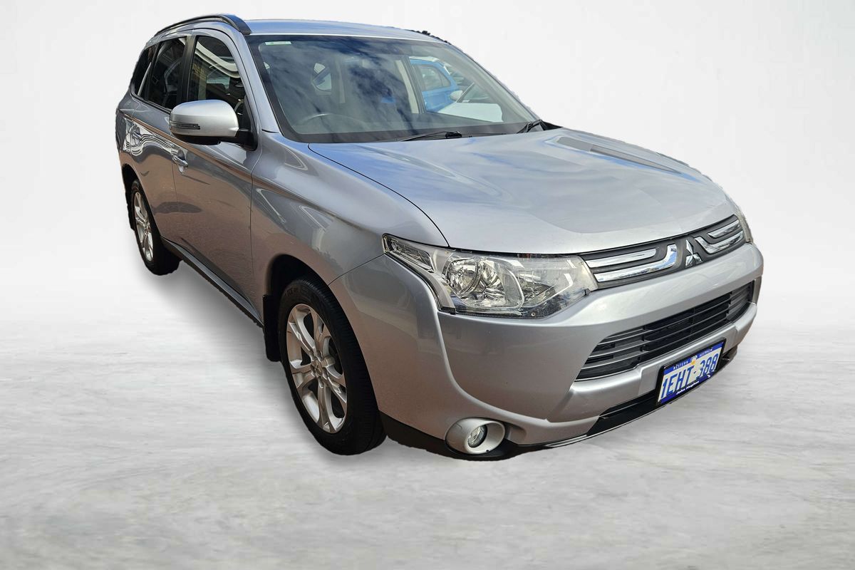 2013 Mitsubishi Outlander LS ZJ