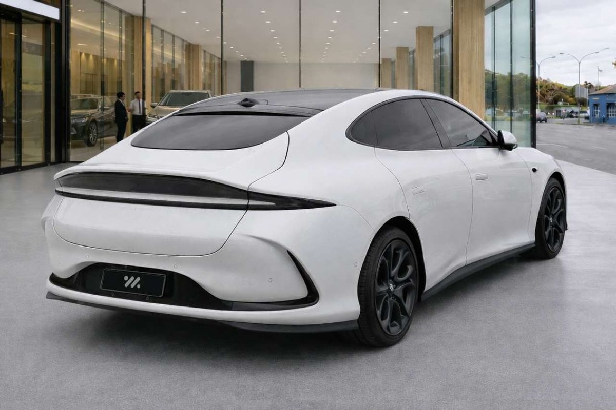 2025 MG IM5 Platinum P12L
