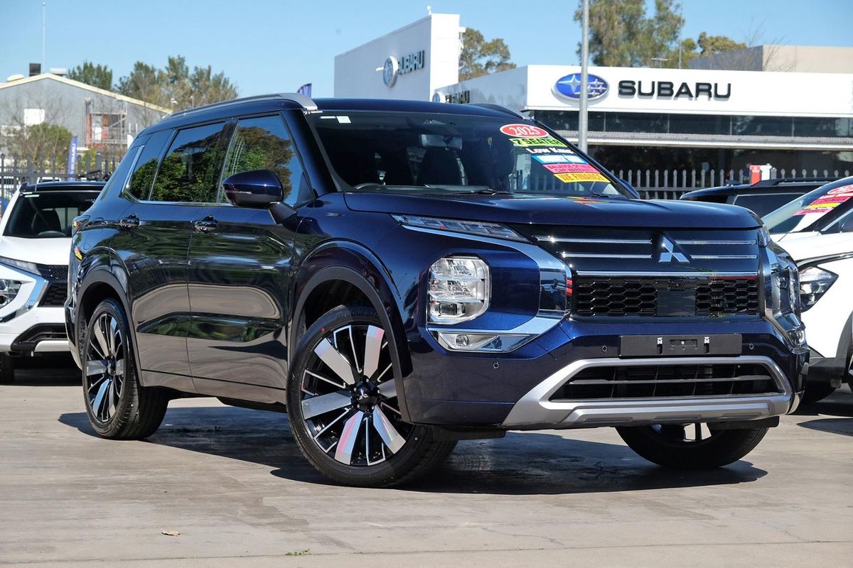 2025 Mitsubishi Outlander Exceed ZM