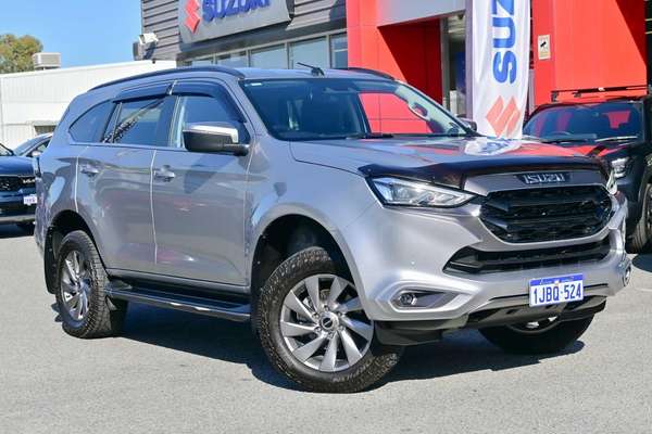 2022 Isuzu MU-X LS-T