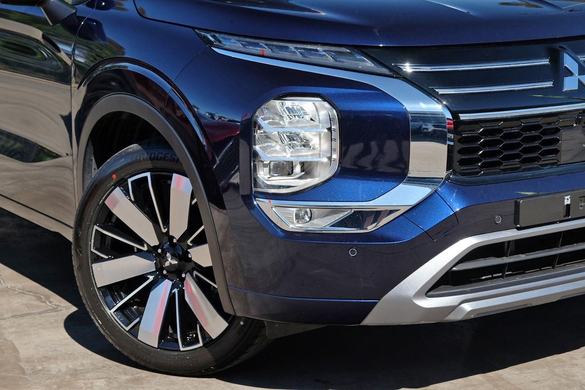 2025 Mitsubishi Outlander Exceed ZM