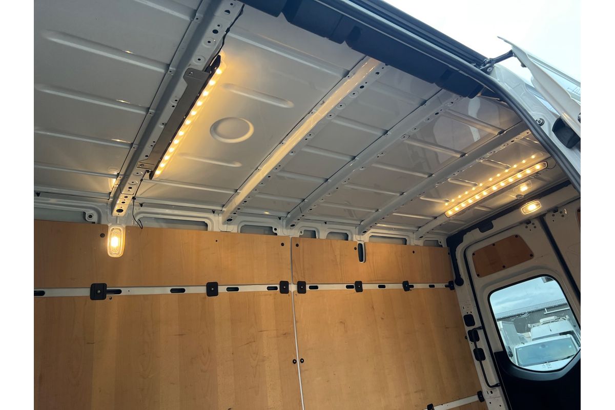 2023 Mercedes-Benz Sprinter 317CDI VS30 MWB Low Roof image 17