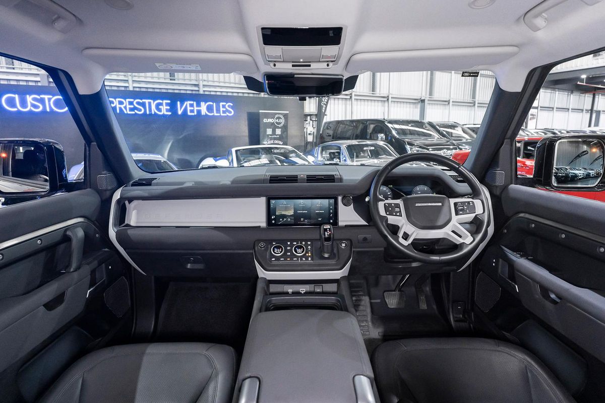 2023 Land Rover Defender 90 D250 S L663