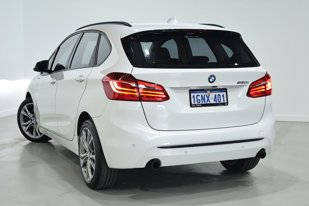 2015 BMW 2 Series 220i Sport Line F45