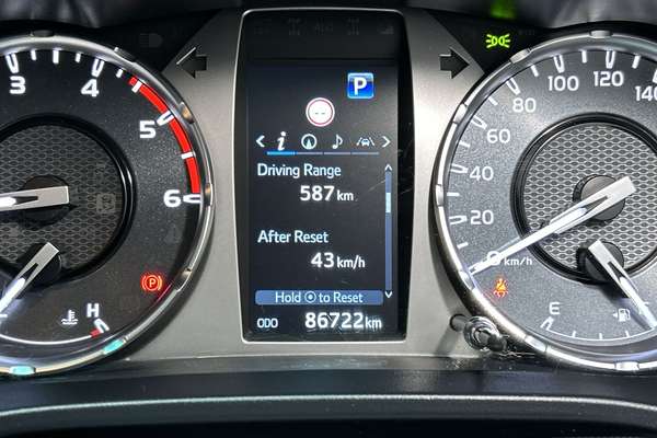 2023 Toyota Hilux SR5 GUN126R 4X4 thumb-13