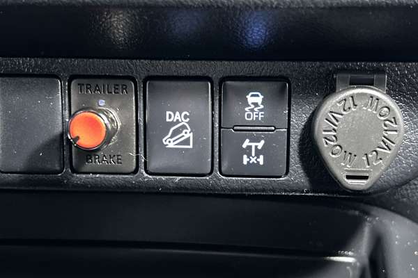 2023 Toyota Hilux SR5 GUN126R 4X4 thumb-14