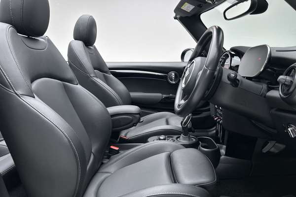 2023 MINI Convertible Cooper S Classic F57 LCI-2 thumb-12