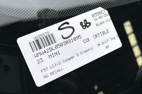 2023 MINI Convertible Cooper S Classic F57 LCI-2 thumb-23