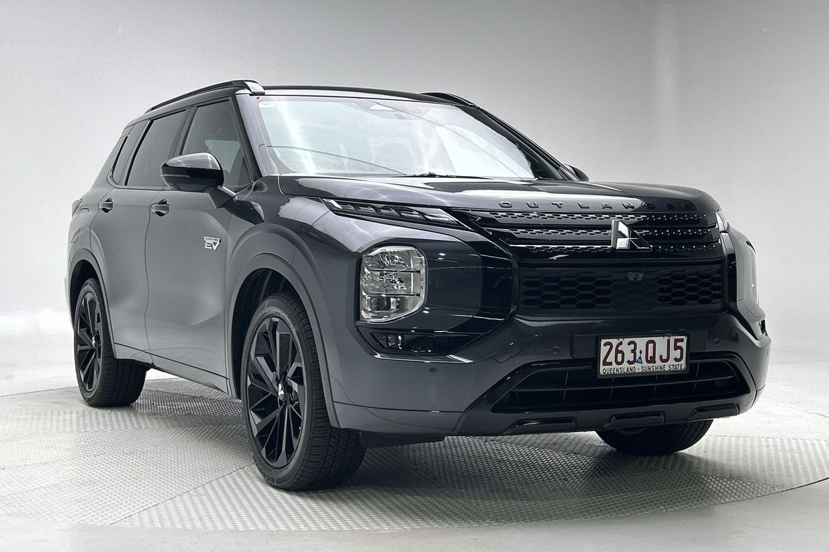 2025 Mitsubishi Outlander PHEV GSR ZM