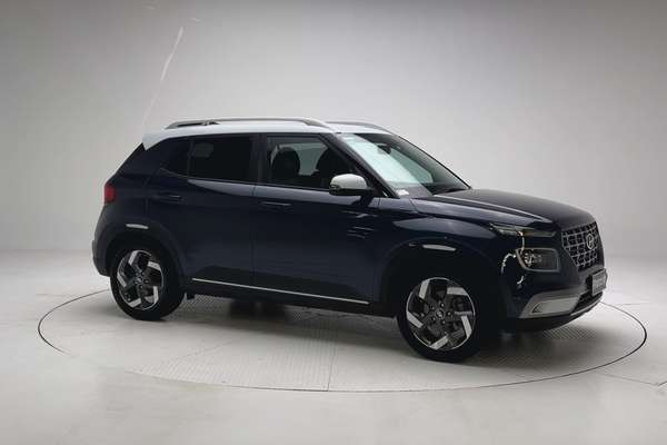 2021 Hyundai Venue Active QX.V3 thumb-3