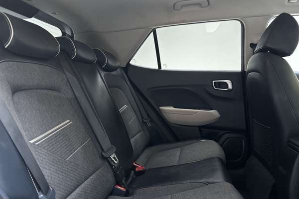 2021 Hyundai Venue Active QX.V3 thumb-11