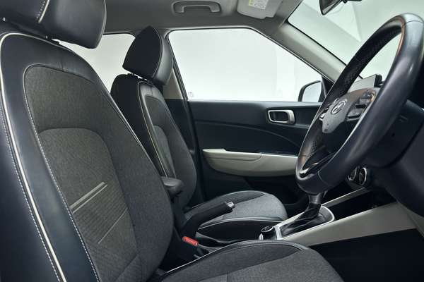 2021 Hyundai Venue Active QX.V3 thumb-12