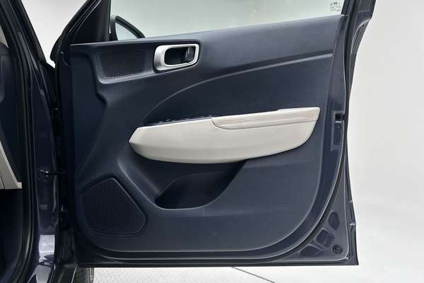 2021 Hyundai Venue Active QX.V3 thumb-18