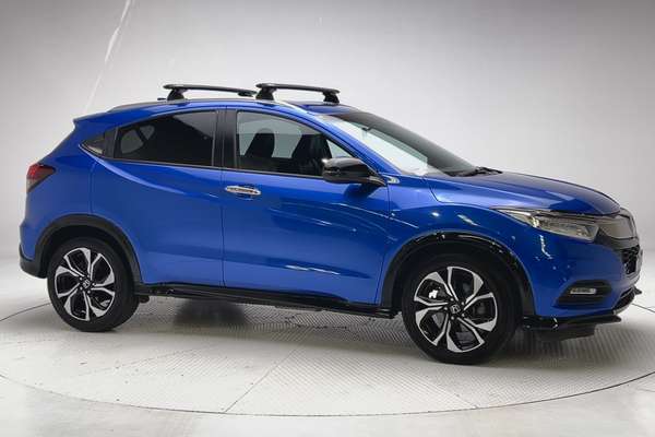 2019 Honda HR-V RS thumb-3