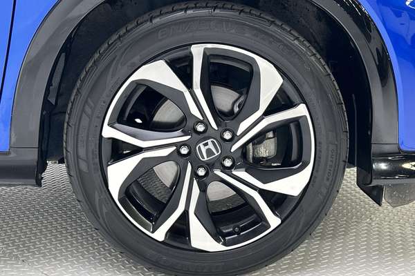 2019 Honda HR-V RS thumb-9
