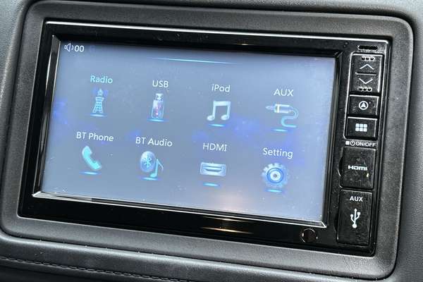 2019 Honda HR-V RS thumb-16