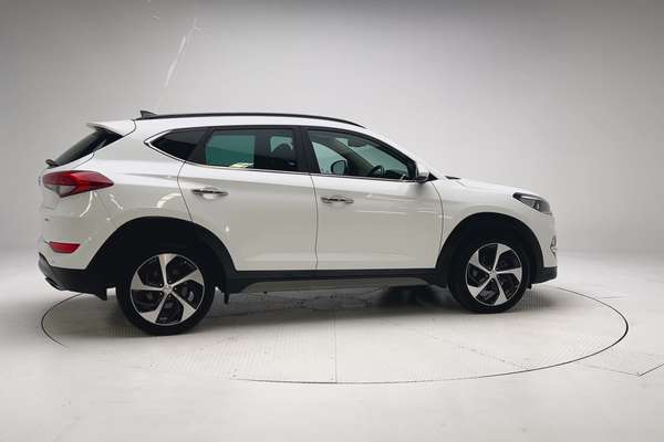 2017 Hyundai Tucson Highlander TLE2 thumb-2