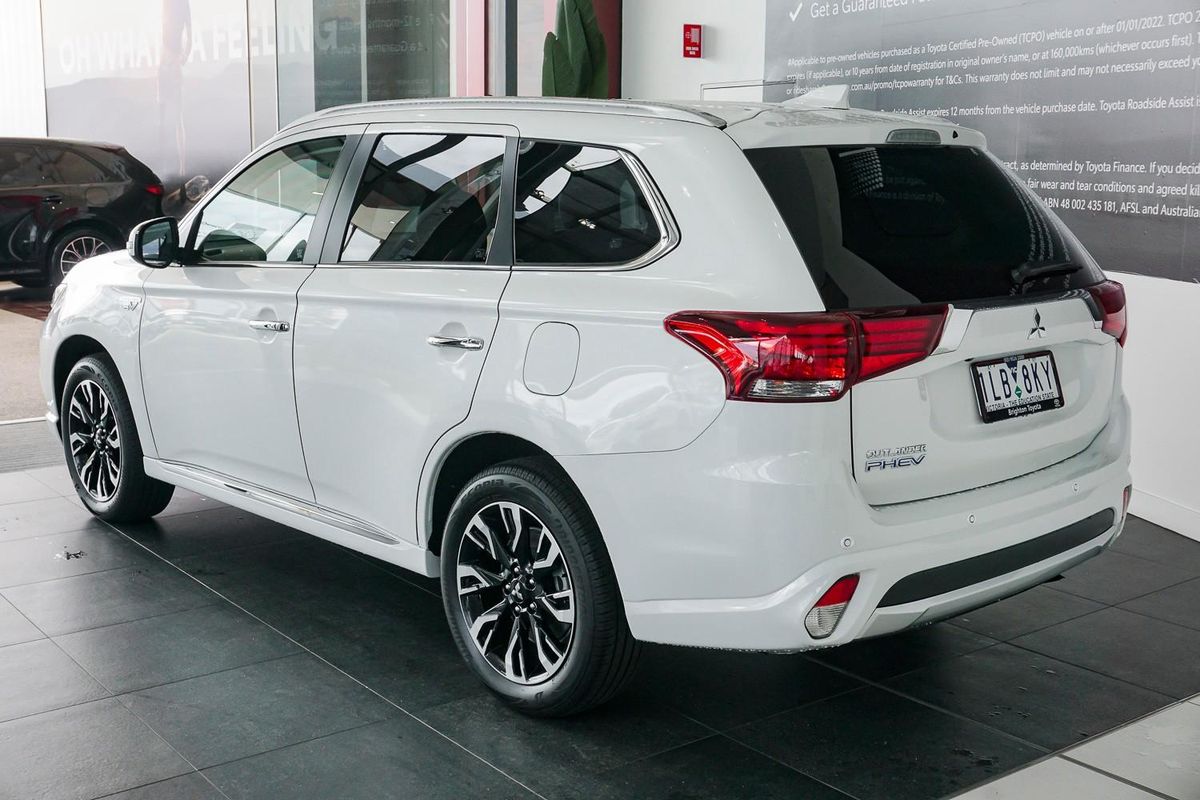 2017 Mitsubishi Outlander PHEV Exceed ZK
