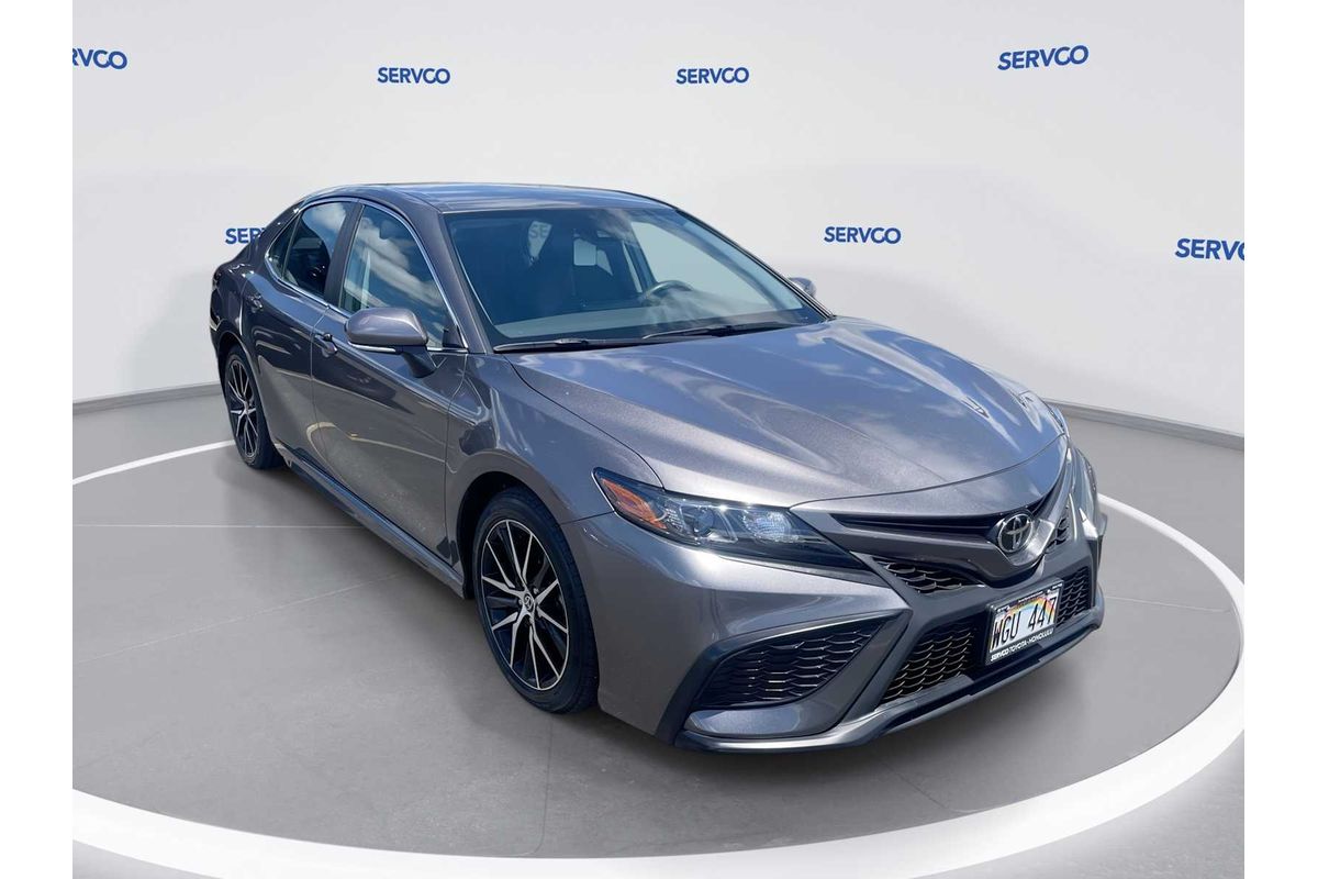 2022 Toyota Camry SE