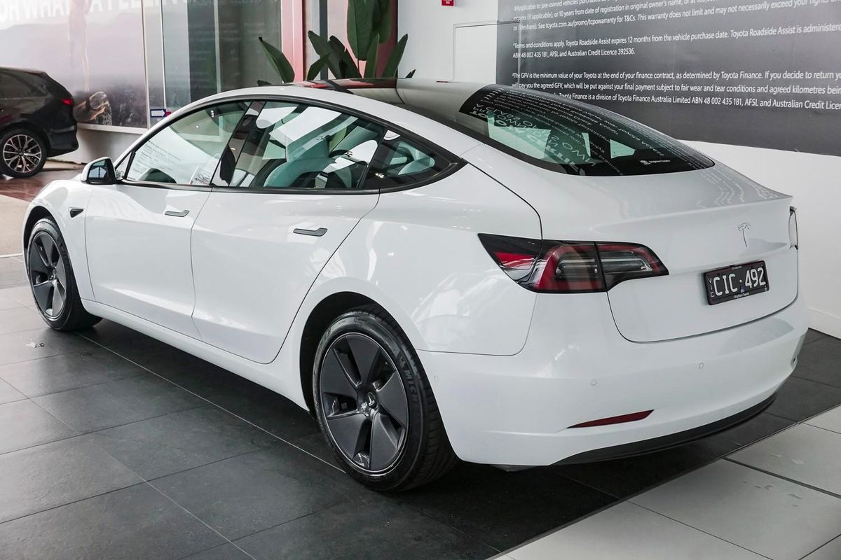 2023 Tesla Model 3 REAR-WHEEL DRIVE MY23