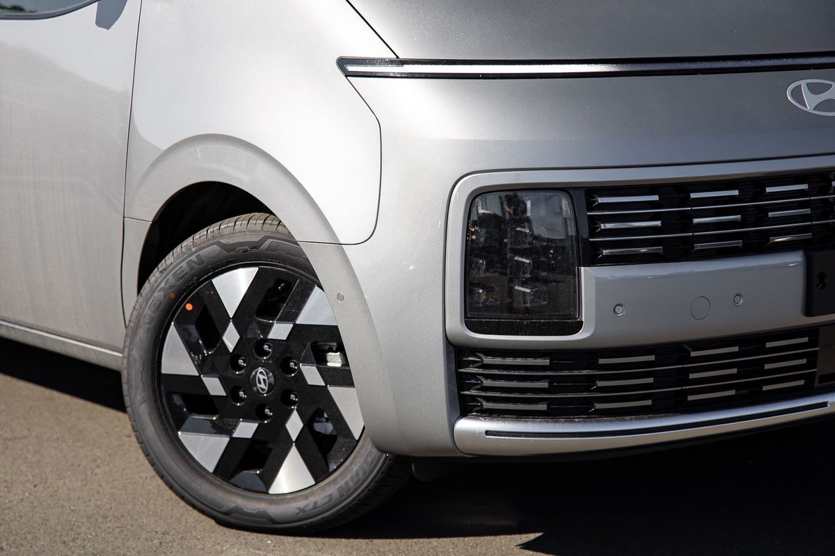 2026 Hyundai STARIA Lounge US4.V4