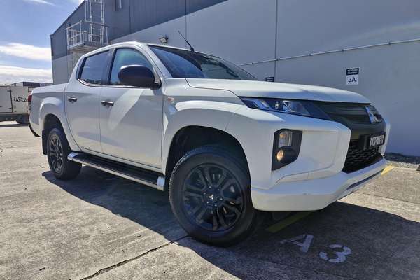 2021 Mitsubishi Triton GLX-R MR 4X4