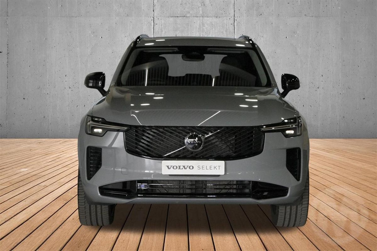 2025 Volvo XC90 Ultra B5 Dark